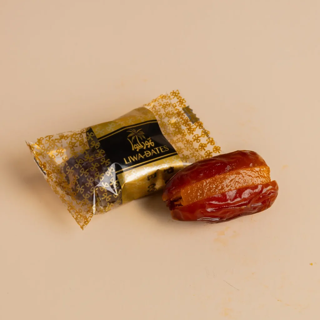 علبة تمر مغلف بشكل فردي – طعم تمر أصيل في تغليف فاخر وأنيق. Sagai Premium Filled Dates: Enjoy the natural flavour of dates with the Individually Wrapped Dates Box, offering a variety of premium date types.